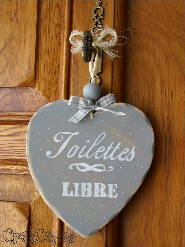 Coeur en bois "Toilettes"